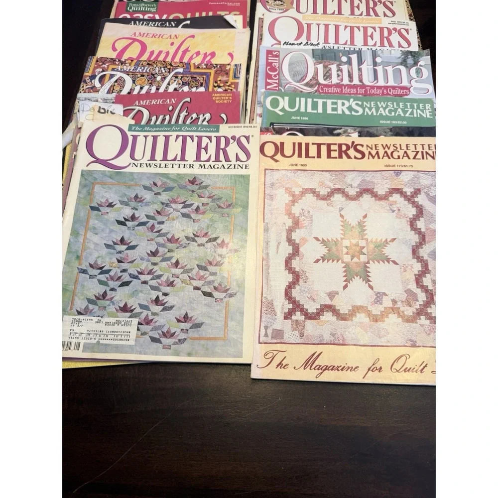 Lot of 26 Quilting Magazines Quiltmakee Quilters Newsletter 1984-2009